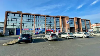 Bureaux à louer à Villeneuve-d'Ascq - Plateaux fonctionnels avec visibilité et accessibilité optimale - Offre immobilière - Arthur Loyd
