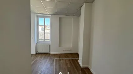 A LOUER Bureaux 17m2-Brive-Parking - Offre immobilière - Arthur Loyd