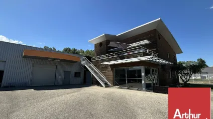 EN EXCLUSIVITE - PIERRELATTE - ZONE DE DAUDEL - A VENDRE BATIMENT INDEPENDANT DE 979 M2 AVEC ENTREPÔT ET BUREAUX - Offre immobilière - Arthur Loyd