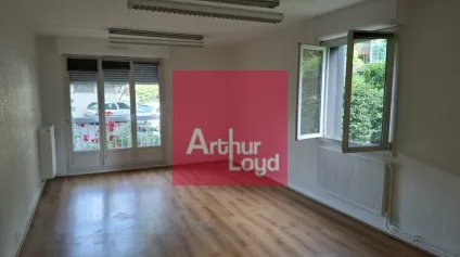 CLERMONT-FERRAND SECTEUR BERTHELOT BUREAUX 148 M² A LOUER - Offre immobilière - Arthur Loyd