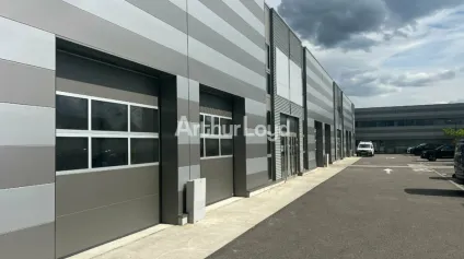 LOCAL D'ACTIVITE - ENTREPOT à LOUER de 188.65 m² - Offre immobilière - Arthur Loyd