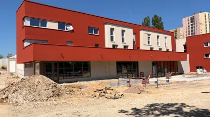 Local Commercial 200m2 sur rue ultra-passante - Offre immobilière - Arthur Loyd