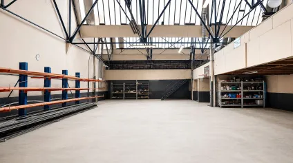 À VENDRE : CENTRE ROANNE Magasin + dépôt d'environ 580 M² - Offre immobilière - Arthur Loyd