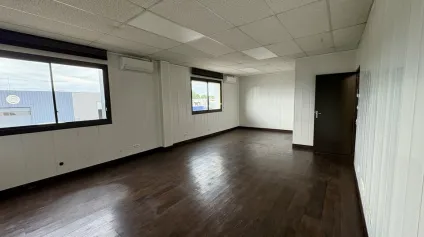 BUREAUX A LOUER - QUETIGNY - Offre immobilière - Arthur Loyd