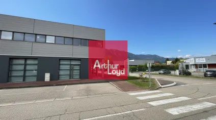 Bureaux à vendre Montbonnot parking ascenseur normes ERP PMR - Offre immobilière - Arthur Loyd