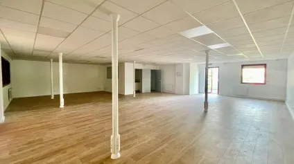 Bureaux à louer à EVREUX 27000 - Offre immobilière - Arthur Loyd