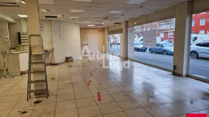VENDÔME - LOCATION LOCAL COMMERCIAL DE 126,50 M² - CENTRE COMMERCIAL - Offre immobilière - Arthur Loyd