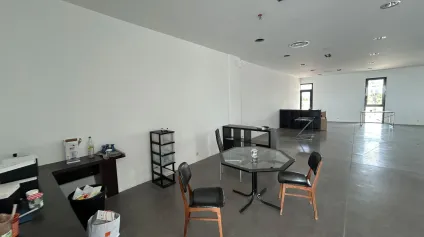 Local commercial à louer - 224m2 - Perpignan - Offre immobilière - Arthur Loyd