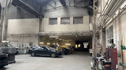 À VENDRE EN EXCLUSIVITÉ - INVESTISSEMENT IMMOBILIER - LOCAL D'ACTIVITÉS LOUÉ DE 2 100 M² - SAINT-ÉTIENNE - Offre immobilière - Arthur Loyd