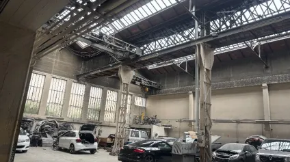 À VENDRE À INVESTISSEUR EN EXCLUSIVITÉ :<br />Local d'activités loué à Saint-Etienne quartier La Rivière - Offre immobilière - Arthur Loyd