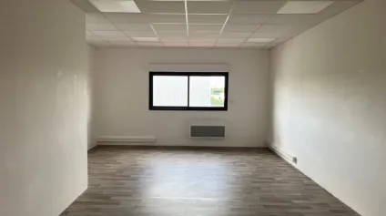LOCATION BUREAU 112M2 -PARC ALATA - Offre immobilière - Arthur Loyd