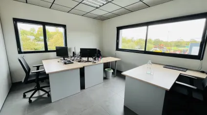 A LOUER BUREAUX PONTCHATEAU 200M2 ZI ABBAYE - Offre immobilière - Arthur Loyd