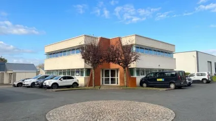 BUREAUX À LOUER NANTES NORD EST PROCHE PÉRIPHÉRIQUE - Offre immobilière - Arthur Loyd