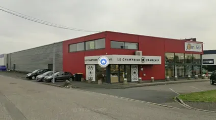 LOCAL COMMERCIAL à LOUER de 1210 m² - Offre immobilière - Arthur Loyd