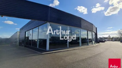CHATEAUROUX ST MAUR CAP SUD - A LOUER - LOCAL COMMERCIAL de 380 m² - 1998 - Offre immobilière - Arthur Loyd
