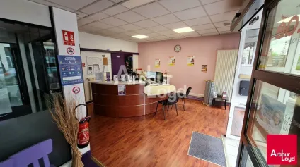 CHATEAUROUX Centre Ville - A LOUER - BATIMENT D'ACTIVITE / COMMERCIAL de 215 m² - Offre immobilière - Arthur Loyd