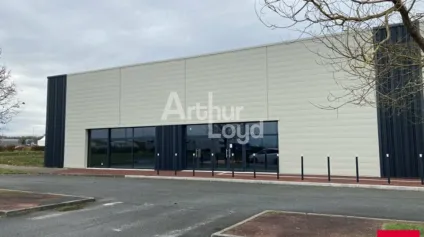 CHATEAUROUX / ST MAUR - CAP SUD - LOCATION COMMERCE - 1 017 m² - Offre immobilière - Arthur Loyd