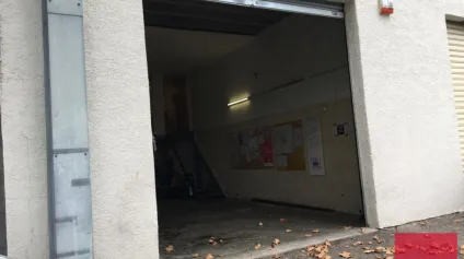 Local d activité à louer 91 m2 à Lattes accès poids lourds privatif - Offre immobilière - Arthur Loyd
