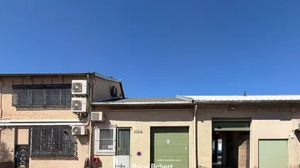 Local artisanal à louer avec entrepôt et bureaux climatisés à Vénissieux - Offre immobilière - Arthur Loyd