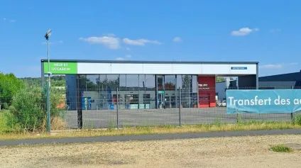 A LOUER LOCAL COMMERCIAL IDEAL SECTEUR AUTOMOBILES / CONCESSIONS ZONE NORD CHATELLERAULT (86) - Offre immobilière - Arthur Loyd