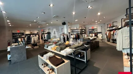 BLOIS - VENTE LOCAL COMMERCIAL DE 192,34 M² - HYPERCENTRE - Offre immobilière - Arthur Loyd