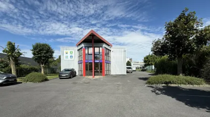 A vendre - Bâtiment de bureau climatisé indépendant d'environ 477,48m2 secteur Farman - Offre immobilière - Arthur Loyd