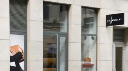 Location local commercial Lyon 2eme avec mezzanine et visibilité - Offre immobilière - Arthur Loyd