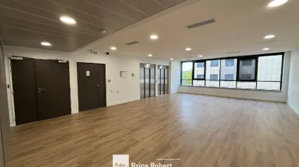 A louer - LE PATIO - Bureaux en entrée de ville - Villeurbanne - Offre immobilière - Arthur Loyd