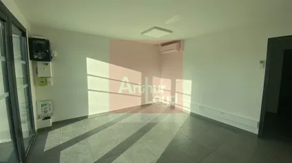 Local commercial Boe 47.18 m2 - Offre immobilière - Arthur Loyd