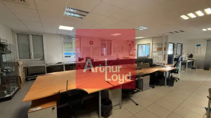 Local d'activité de 194 m² à louer emplacement fonctionnel et accessible dans l'agglomération agenaise - Offre immobilière - Arthur Loyd