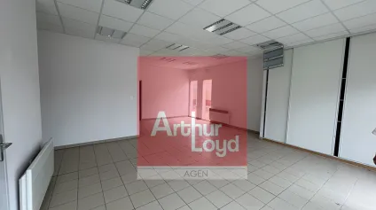 Local commercial à vendre - Emplacement de premier choix à Larroque-Timbaut - Offre immobilière - Arthur Loyd