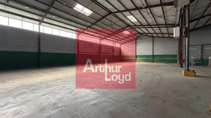 Local d'activité frigorifique avec bureaux et prestations techniques de qualité - Offre immobilière - Arthur Loyd