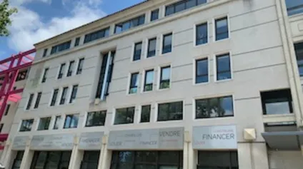 Bureaux à louer à Avignon avec parking et accès centre ville attractif - Offre immobilière - Arthur Loyd