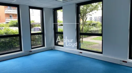 Bureaux à louer - LIEUSAINT au pied de la gare - Offre immobilière - Arthur Loyd