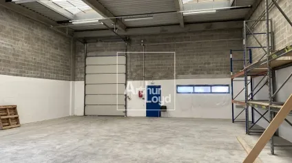 Locaux d'activité à louer - LIEUSAINT - Offre immobilière - Arthur Loyd