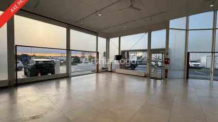 A vendre Local commercial pleine visibilité 378 m2 - Offre immobilière - Arthur Loyd