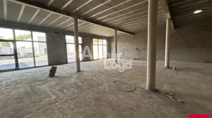 BLOIS - LOCATION LOCAL COMMERCIAL DE 163 M² - PROCHE ARRÊTS DE BUS - Offre immobilière - Arthur Loyd