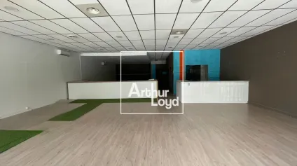 Local Commercial à Louer à LATTES - Zone commerciale dynamique - Offre immobilière - Arthur Loyd