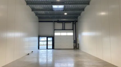A LOUER LOCAL D'ACTIVITES DE 131.31m² A KERVIGNAC - Offre immobilière - Arthur Loyd