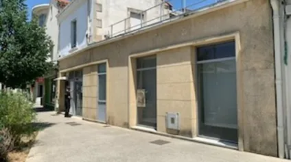 Vente immeuble commercial Avignon surface 153 m2 sur deux niveaux - Offre immobilière - Arthur Loyd