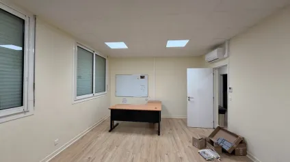 BUREAUX À LOUER 206 M²  POITIERS OUEST  CLIMATISATION, PMR, PARKING - Offre immobilière - Arthur Loyd