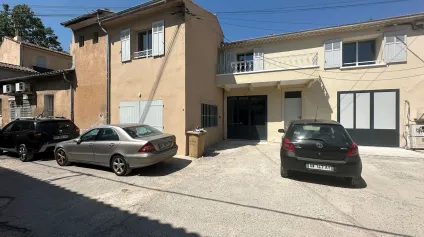 BUREAUX À VENDRE EN CV - LOCAUX BRUTS - Offre immobilière - Arthur Loyd
