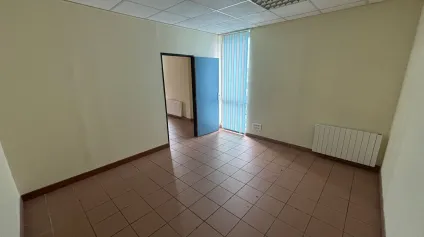 A LOUER - BUREAUX - 100 M2 ENVIRON - Offre immobilière - Arthur Loyd