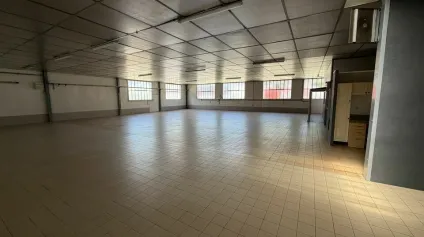 Entrepôt à vendre avec bureaux indépendants à Portes-lès-Valence 1050 m² - Offre immobilière - Arthur Loyd