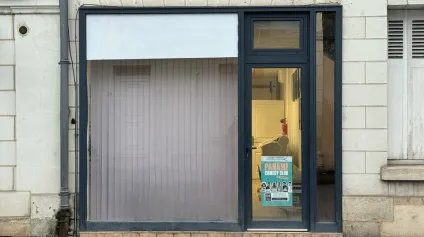 SAINT AVERTIN COMMERCE A LOUER 51 M² PROCHE CENTRE VILLE - Offre immobilière - Arthur Loyd