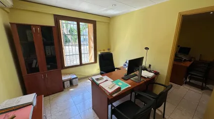 BUREAUX EN CENTRE-VILLE AVEC BALCON - Offre immobilière - Arthur Loyd