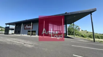 LOCAL COMMERCIAL A LOUER 927 M² PERIGNAT LES SARLIEVE - Offre immobilière - Arthur Loyd