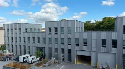 Locaux d'activité à louer modulables à Argenteuil proche A15 et gare SNCF - Offre immobilière - Arthur Loyd