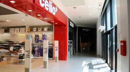 CELLULE COMMERCIALE 244M2 - CENTRE COMMERCIAL LES CERISIERS - Offre immobilière - Arthur Loyd
