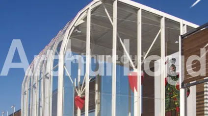 Location cellule commerciale en galerie marchande à Sin-le-Noble avec vitrine - Offre immobilière - Arthur Loyd